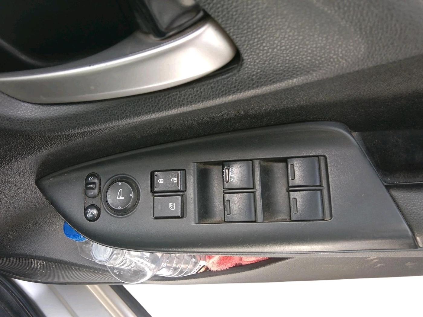2018 Honda WR-V 1.2L I-VTEC VX MT, CNG, Manual, 1,18,536 km, interior