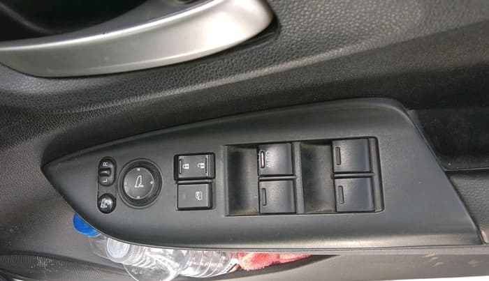 2018 Honda WR-V 1.2L I-VTEC VX MT, CNG, Manual, 1,18,536 km, interior