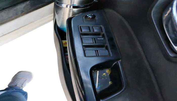 2011 Maruti Swift VDI, Diesel, Manual, 1,38,521 km, interior