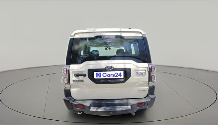 2017 Mahindra Scorpio S4 PLUS 1.99 INTELLI-HYBRID, Diesel, Manual, 28,773 km, exterior