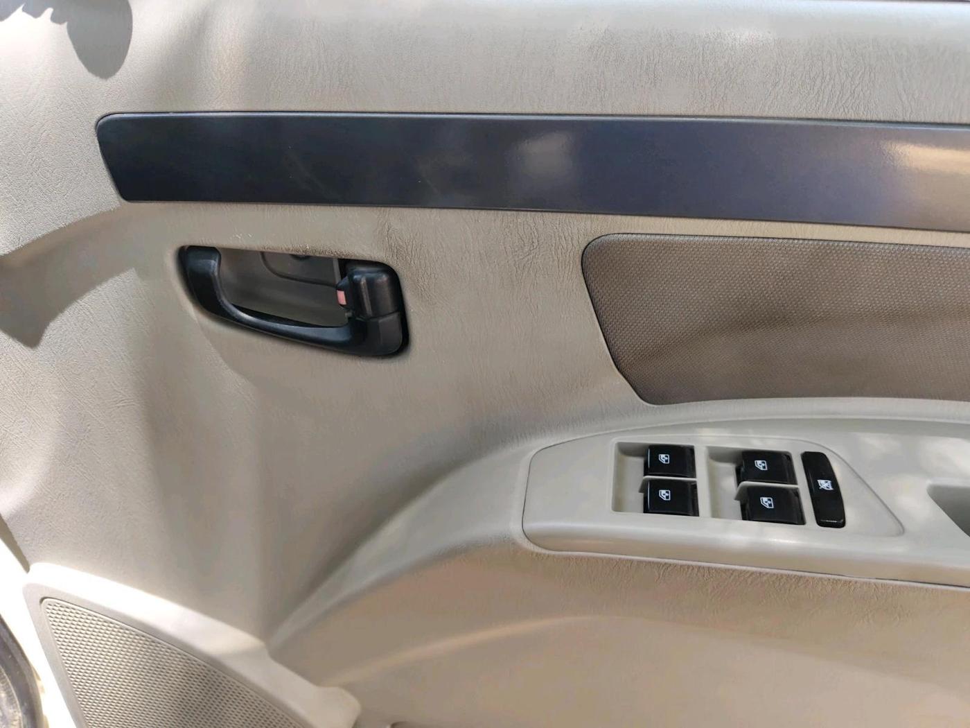2017 Mahindra Scorpio S4 PLUS 1.99 INTELLI-HYBRID, Diesel, Manual, 28,773 km, interior