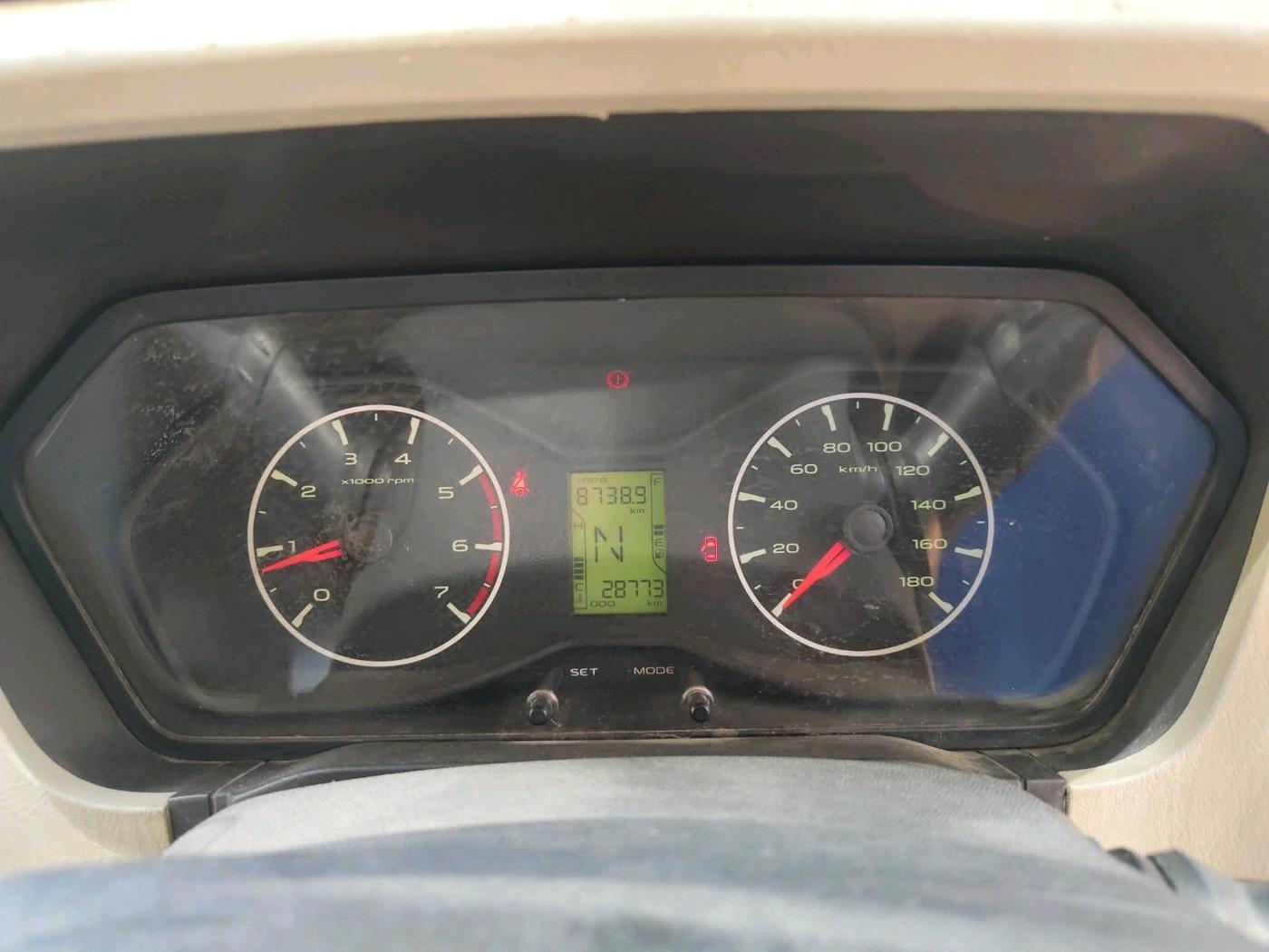 2017 Mahindra Scorpio S4 PLUS 1.99 INTELLI-HYBRID, Diesel, Manual, 28,773 km, interior