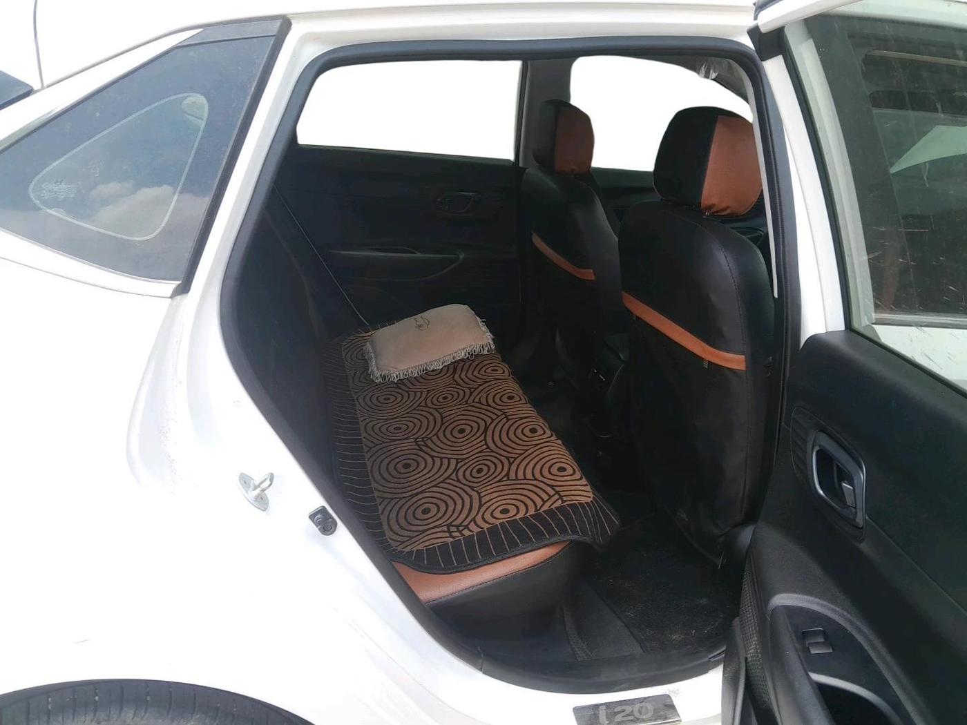 2022 Hyundai NEW I20 SPORTZ 1.2 MT, Petrol, Manual, 22,534 km, interior
