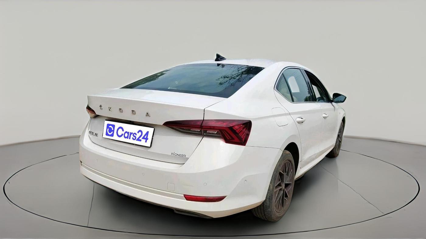2021 Skoda Octavia L&K 2.0 AT, Petrol, Automatic, 60,854 km, exterior