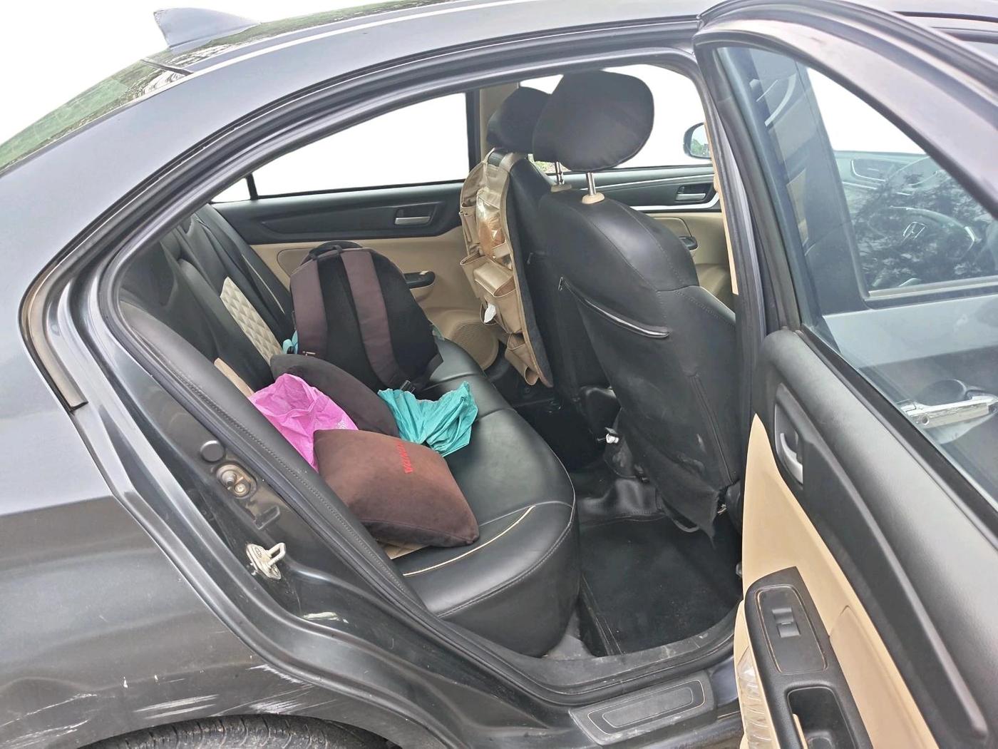 2022 Honda Amaze 1.2L I-VTEC VX, Petrol, Manual, 67,348 km, interior