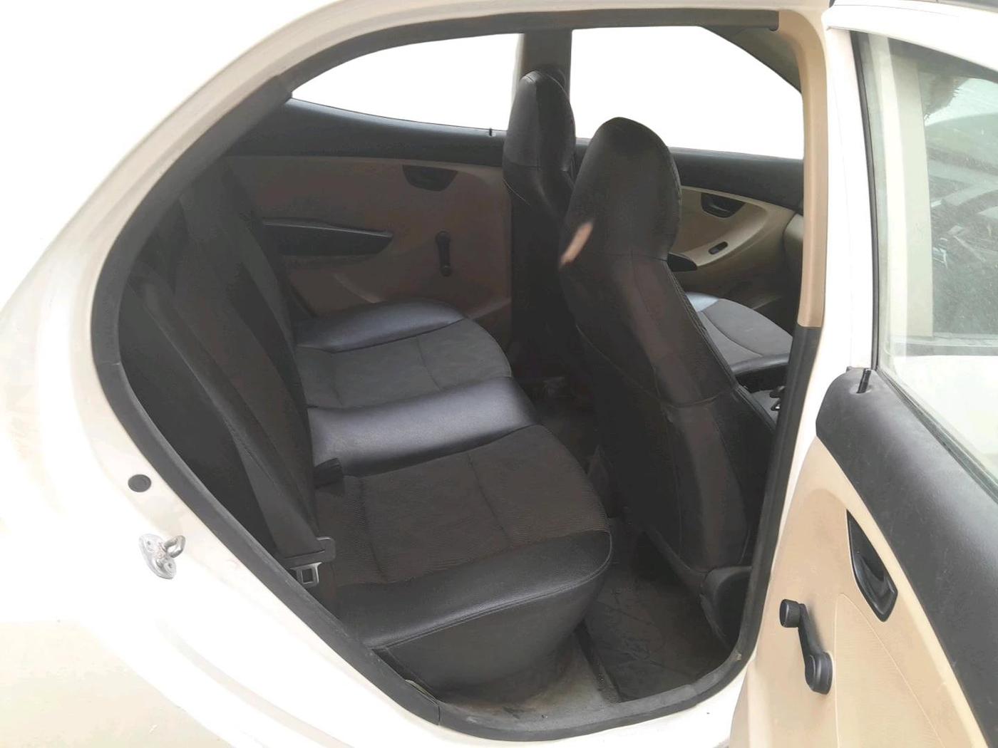 2013 Hyundai Eon ERA +, CNG, Manual, 67,746 km, interior