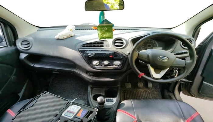 2017 Datsun Redi Go T (O), Petrol, Manual, 1,01,181 km, interior