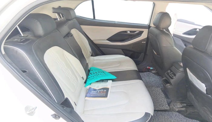 2022 Hyundai Creta SX (O) 1.5 DIESEL, Diesel, Manual, 1,00,958 km, interior