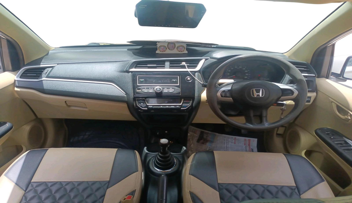 2016 Honda Amaze 1.5L I-DTEC S, Diesel, Manual, 1,47,817 km, interior