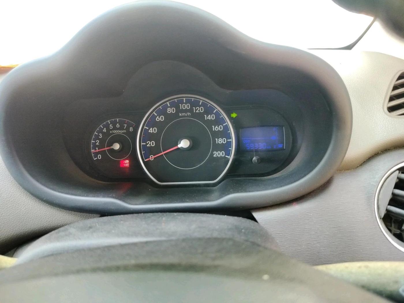 2012 Hyundai i10 MAGNA 1.2, Petrol, Manual, 59,330 km, interior