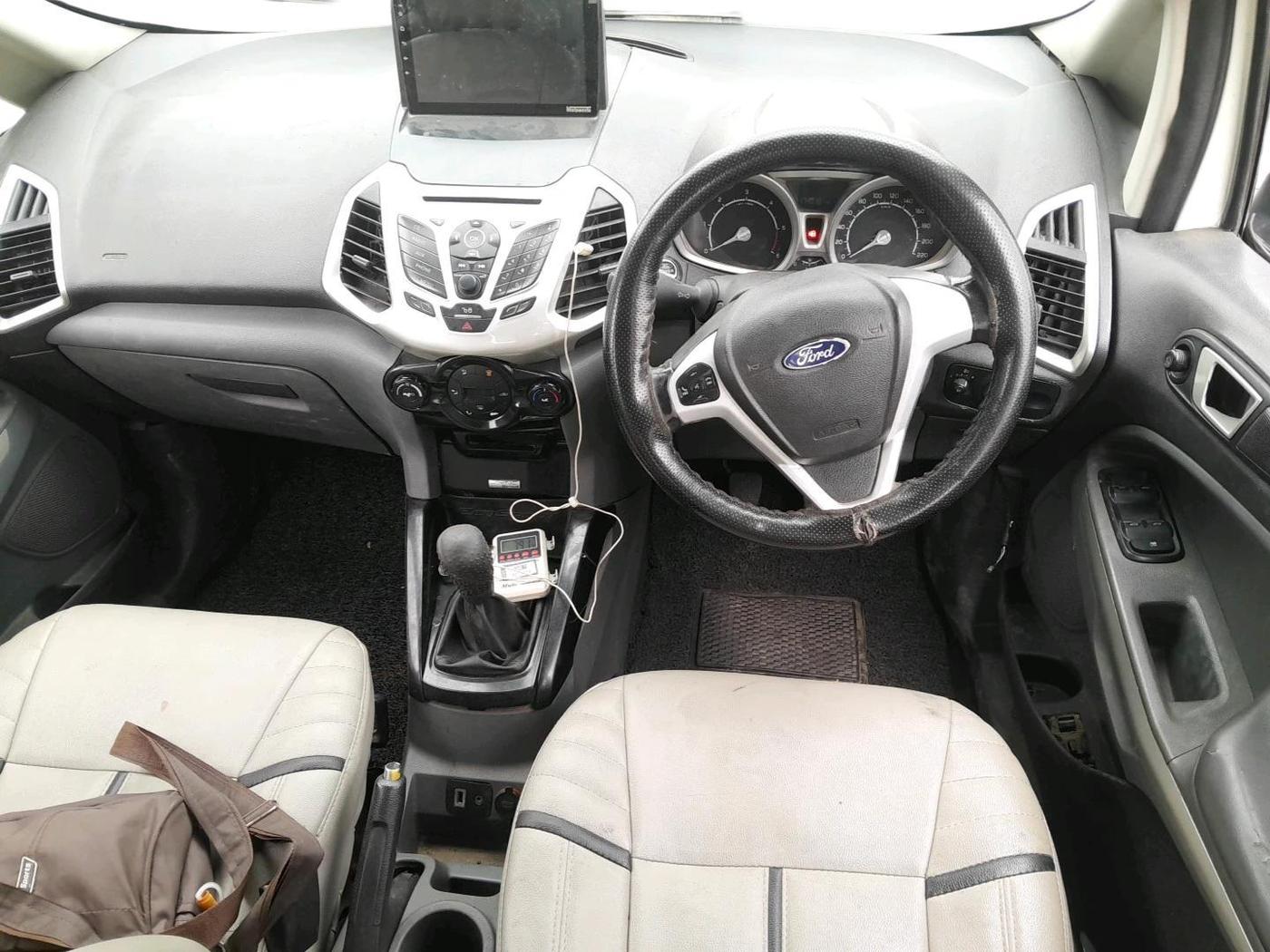 2014 Ford Ecosport TITANIUM 1.5L DIESEL, Diesel, Manual, 1,74,018 km, interior