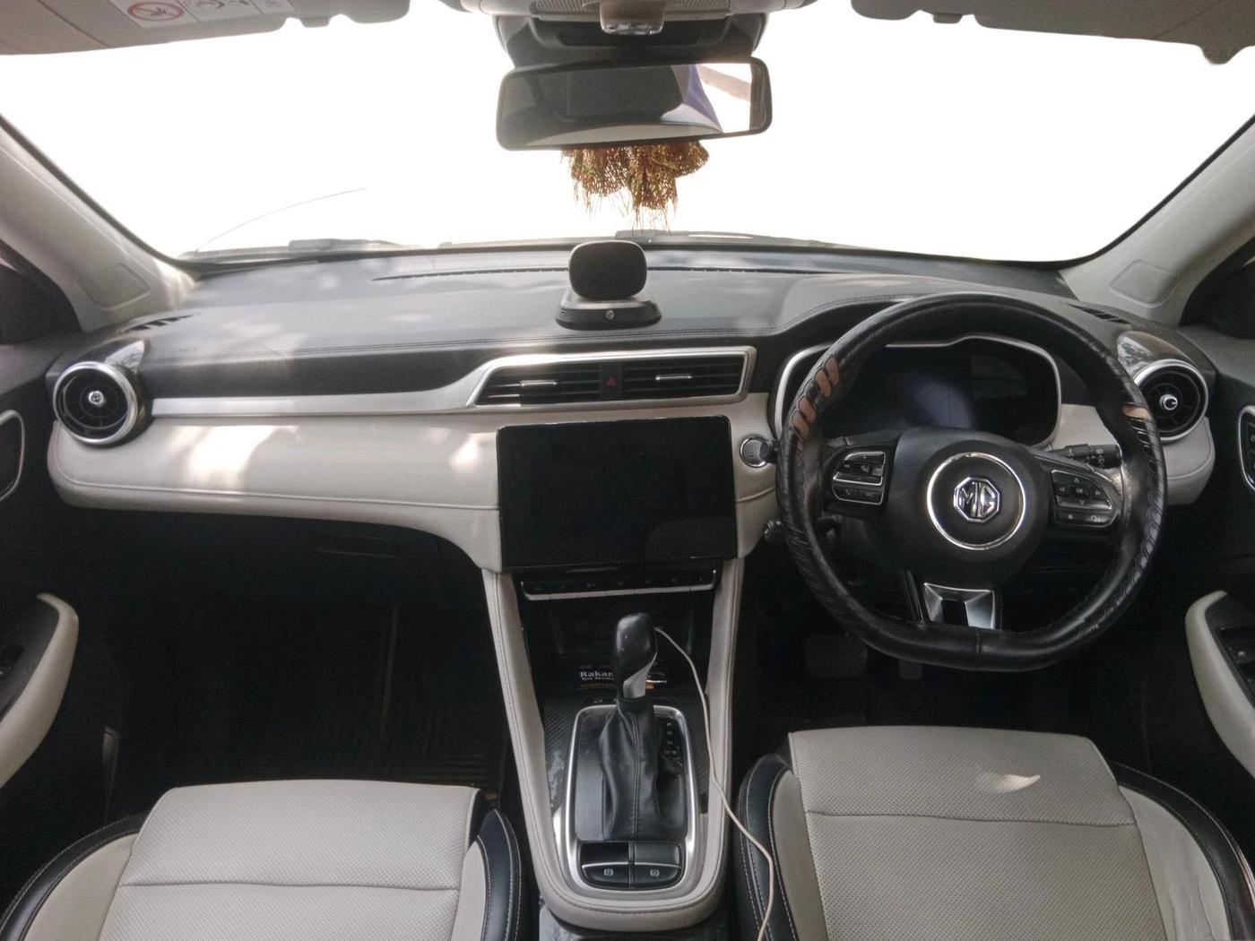 2022 MG ASTOR SHARP 1.5 CVT, Petrol, Automatic, 64,361 km, interior