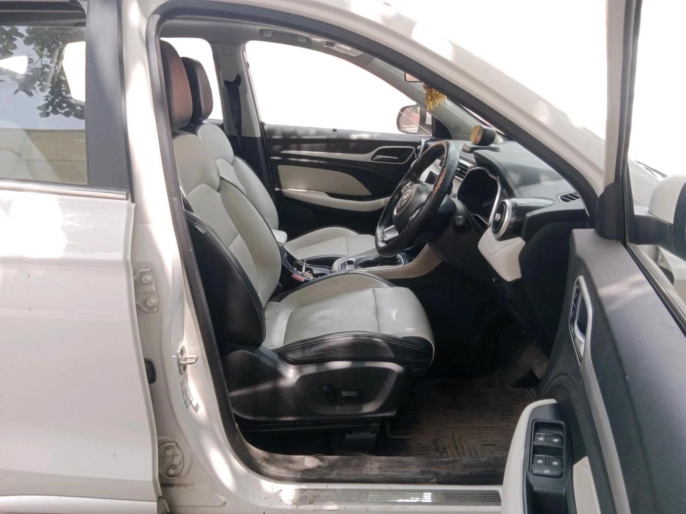 2022 MG ASTOR SHARP 1.5 CVT, Petrol, Automatic, 64,361 km, interior