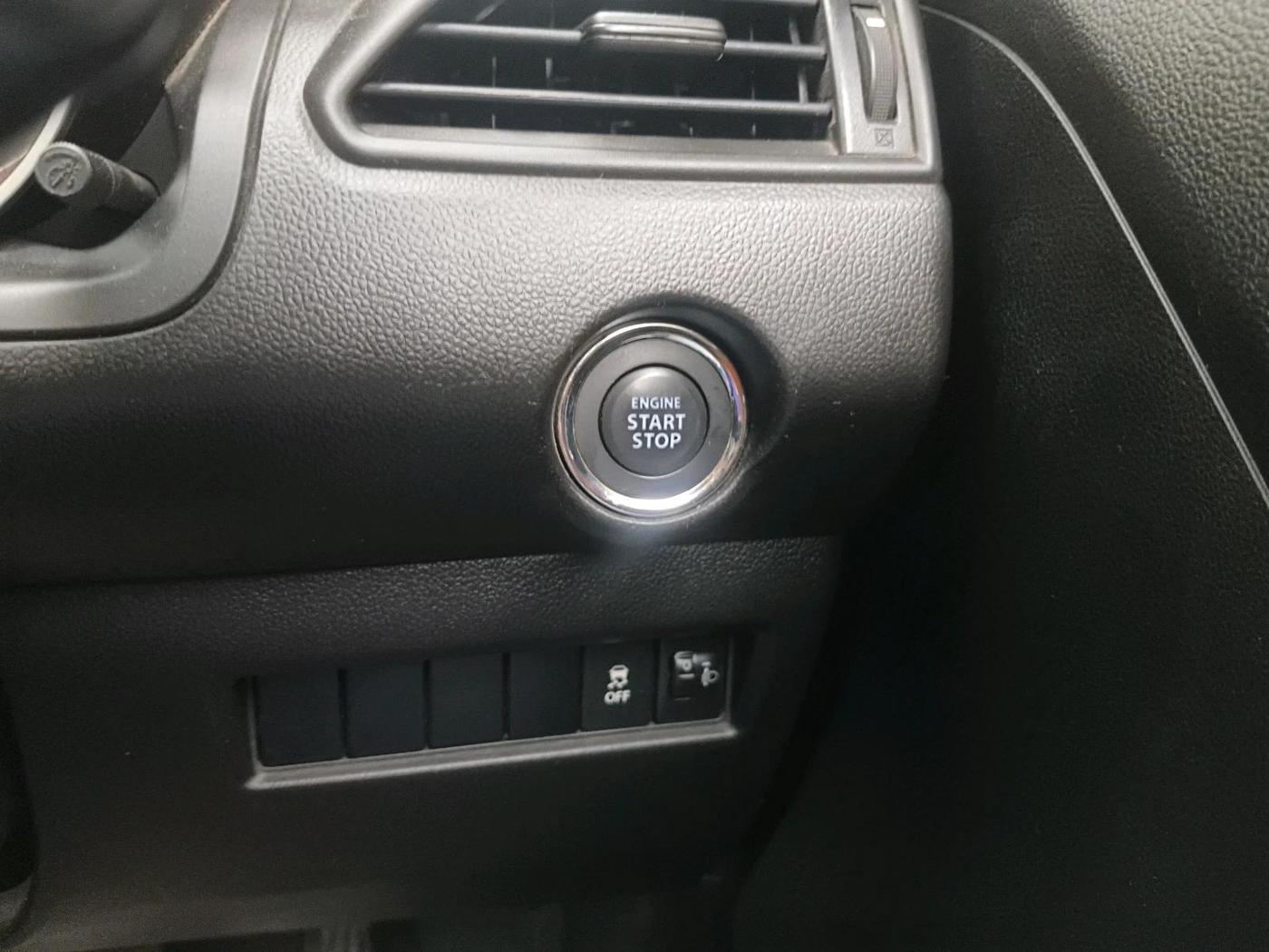 2024 Maruti Swift ZXI, Petrol, Manual, 42,701 km, interior