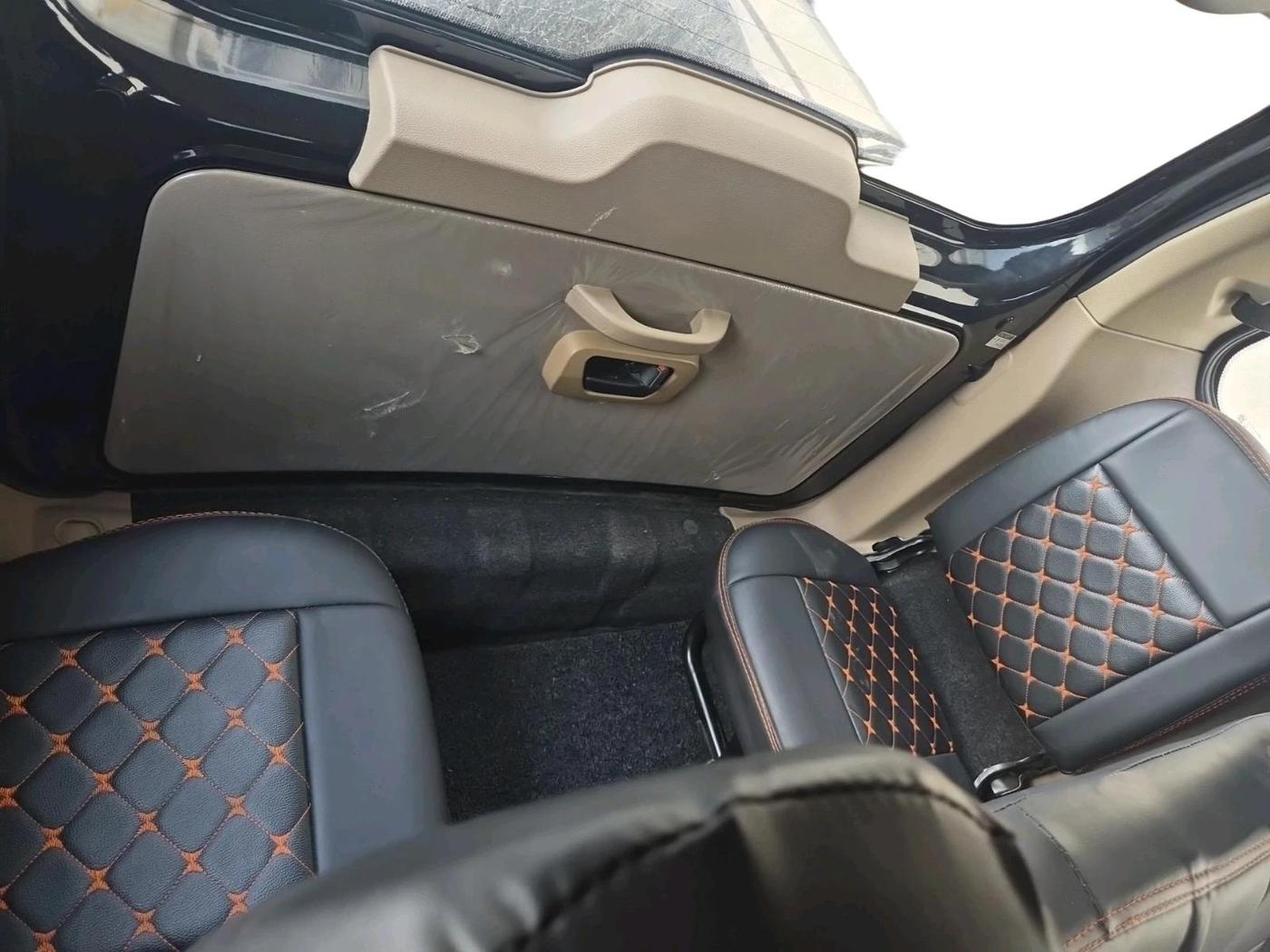 2023 Mahindra BOLERO NEO N 8, Diesel, Manual, 14,488 km, interior