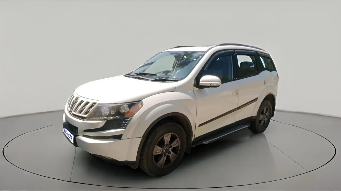 2015 Mahindra XUV500 W8, Diesel, Manual, 1,12,050 km, exterior