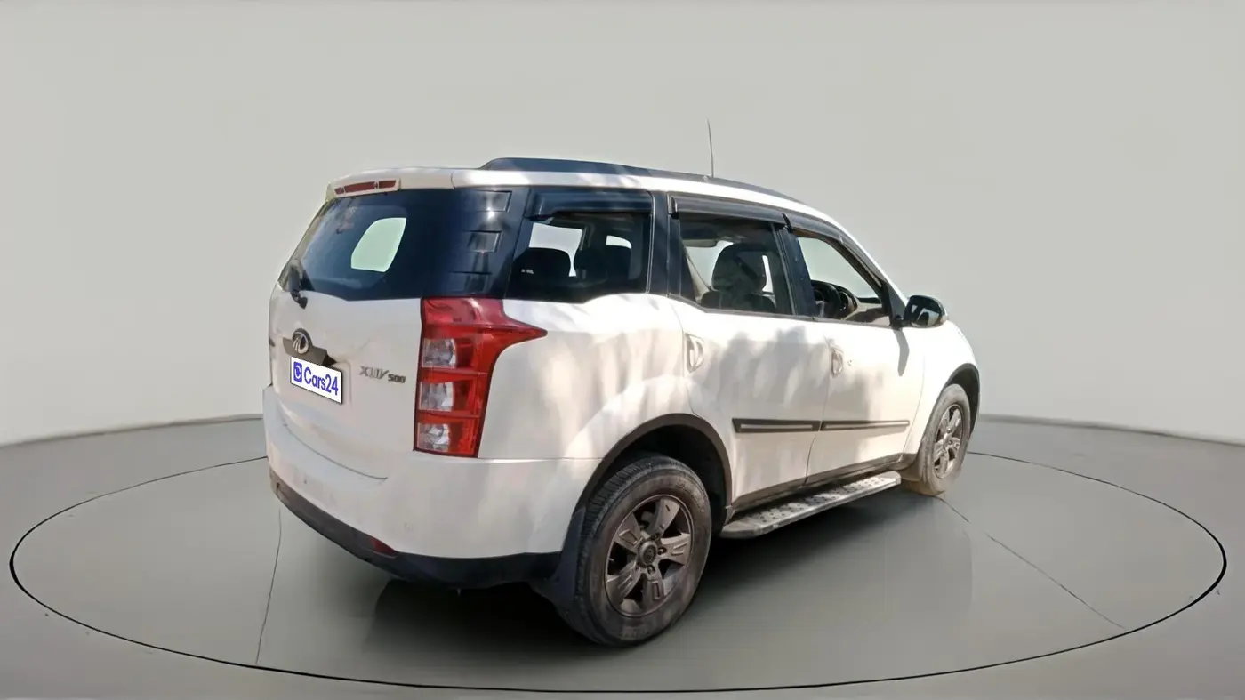 2015 Mahindra XUV500 W8, Diesel, Manual, 1,12,050 km, exterior