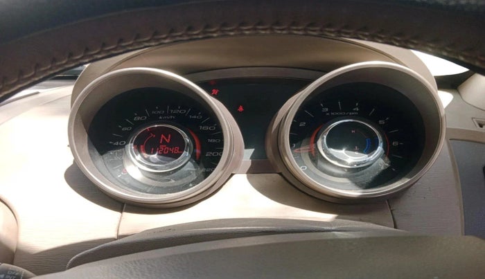 2015 Mahindra XUV500 W8, Diesel, Manual, 1,12,050 km, interior