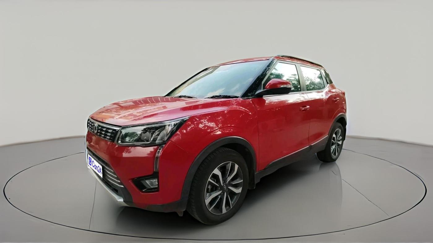2021 Mahindra XUV300 W8 (O) 1.5 DIESEL AMT, Diesel, Automatic, 1,24,997 km, exterior