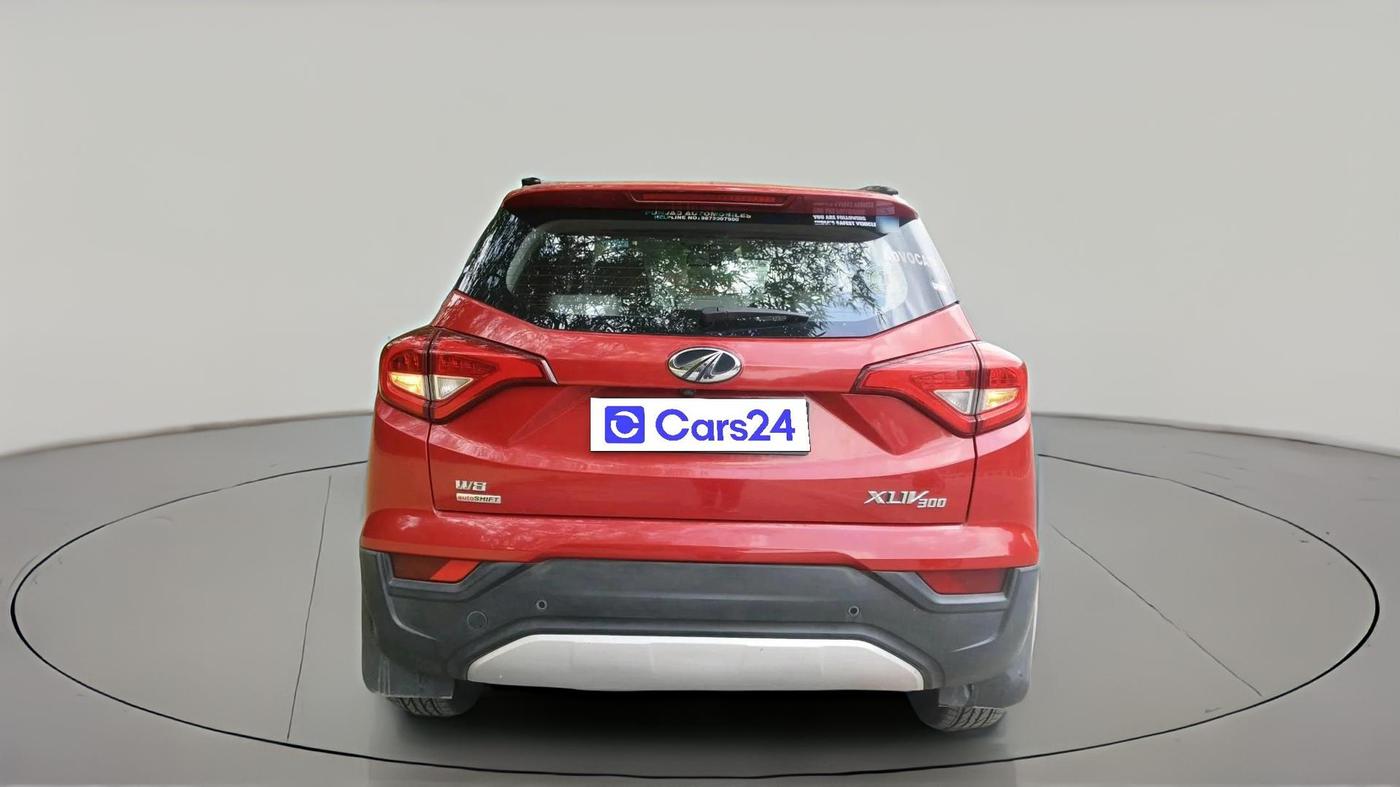 2021 Mahindra XUV300 W8 (O) 1.5 DIESEL AMT, Diesel, Automatic, 1,24,997 km, exterior