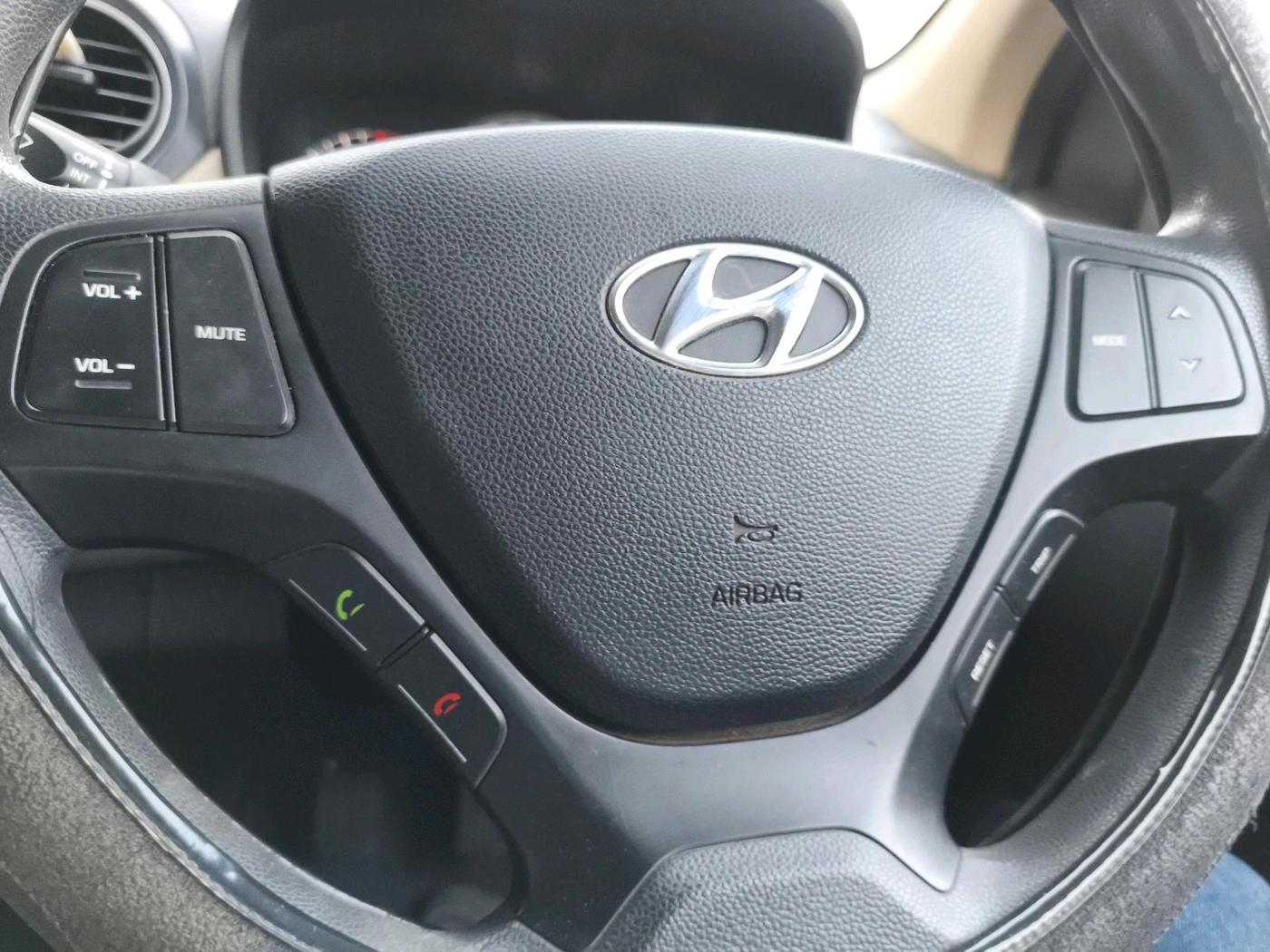2016 Hyundai Grand i10 SPORTZ 1.1 CRDI, Diesel, Manual, 1,27,481 km, interior