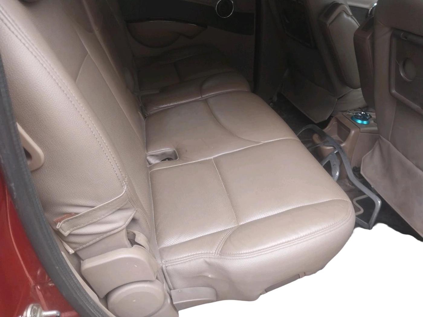 2013 Mahindra Xylo H9 BS IV, Diesel, Manual, 30,771 km, interior