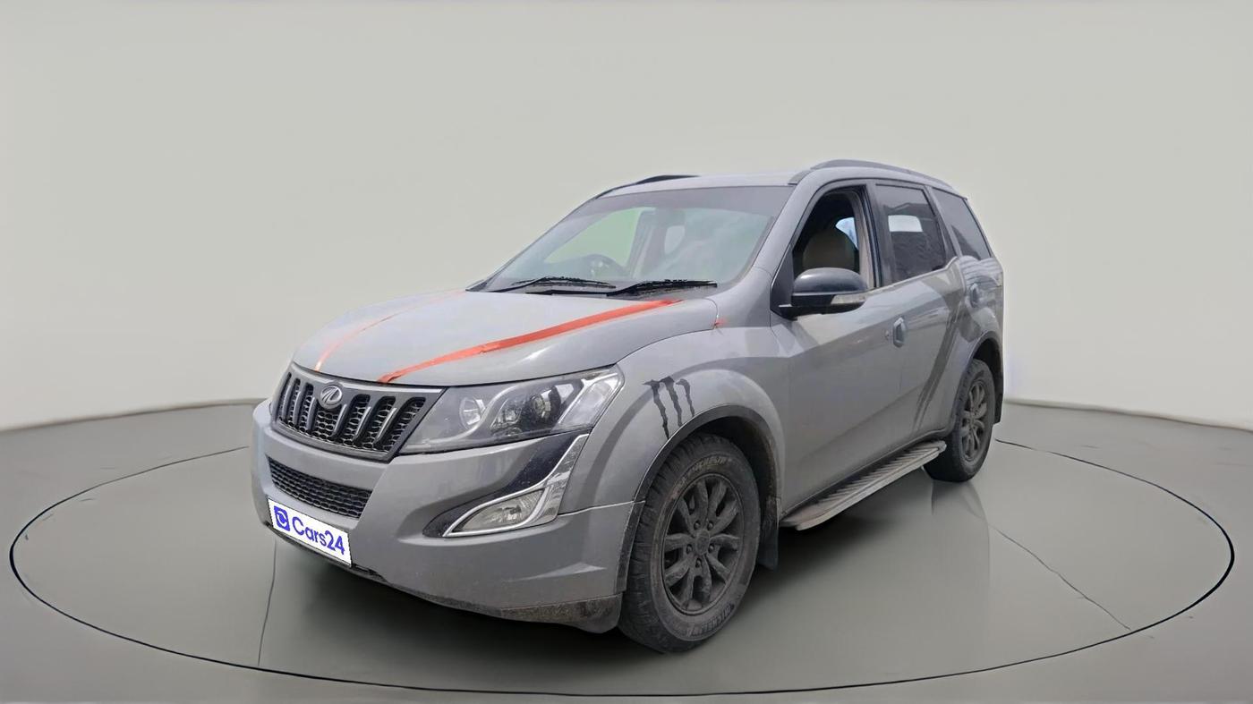 2017 Mahindra XUV500 W10, Diesel, Manual, 1,17,190 km, exterior