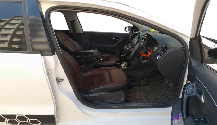 2019 Volkswagen Polo HIGHLINE PLUS 1.0 16 ALLOY, Petrol, Manual, 93,374 km, interior