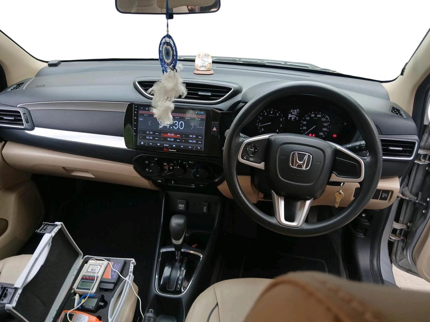 2022 Honda Amaze 1.2L I-VTEC S CVT, Petrol, Automatic, 17,673 km, interior