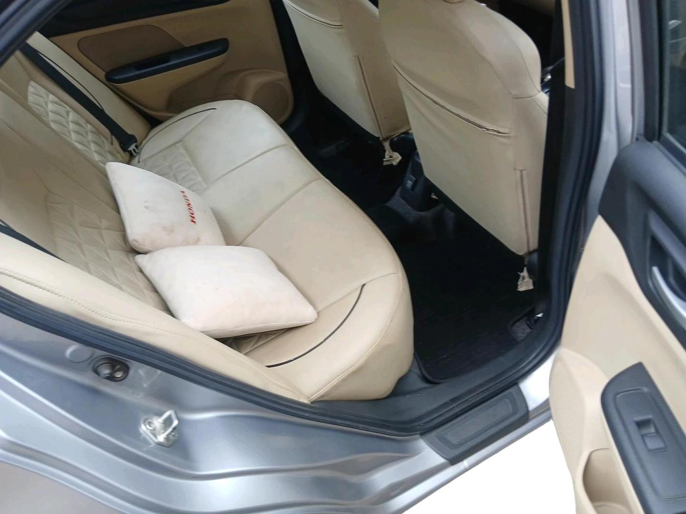 2022 Honda Amaze 1.2L I-VTEC S CVT, Petrol, Automatic, 17,673 km, interior