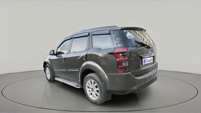 2017 Mahindra XUV500 W10, Diesel, Manual, 86,966 km, exterior
