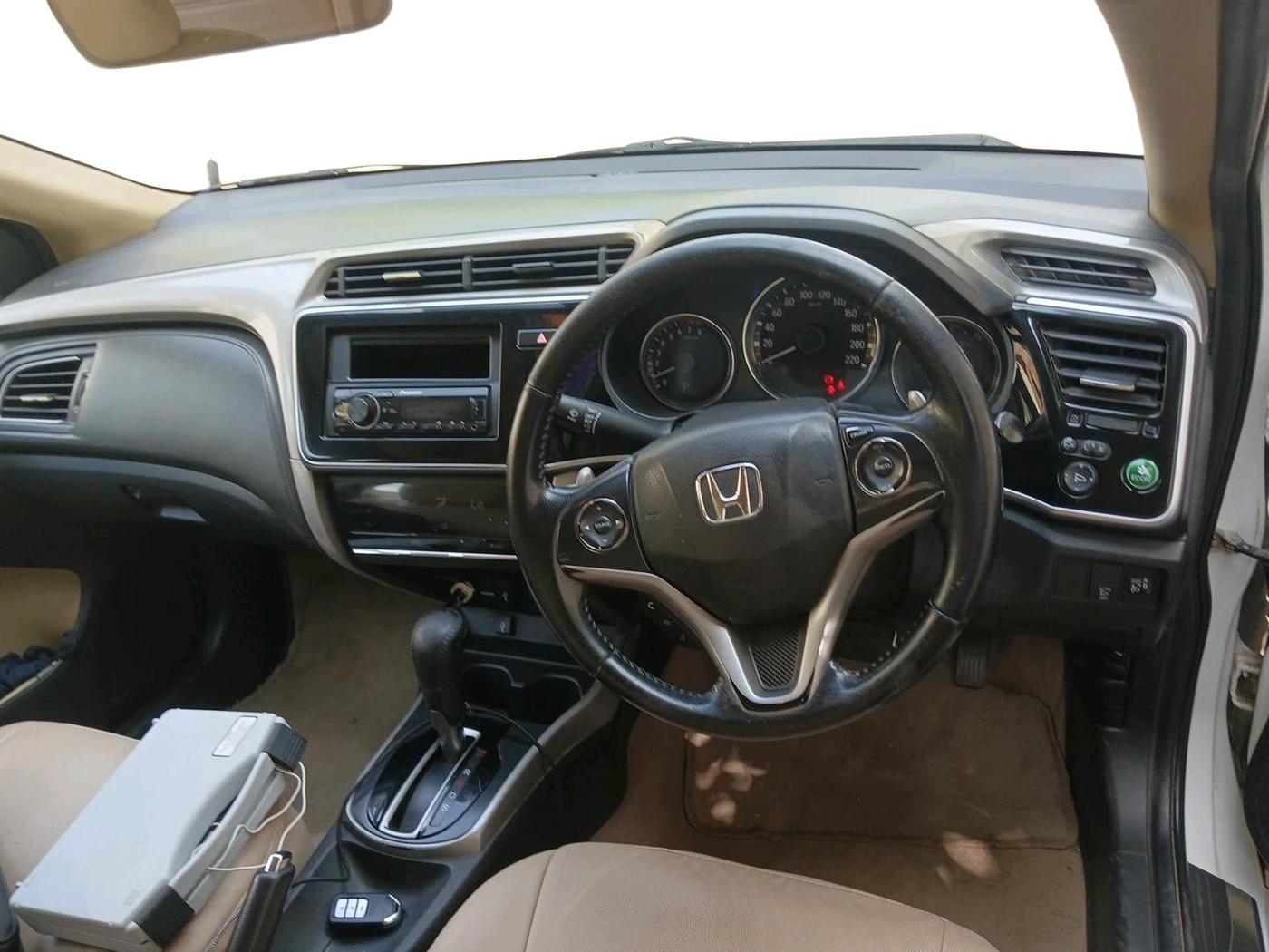 2017 Honda City 1.5L I-VTEC VX CVT, Petrol, Automatic, 1,00,616 km, interior