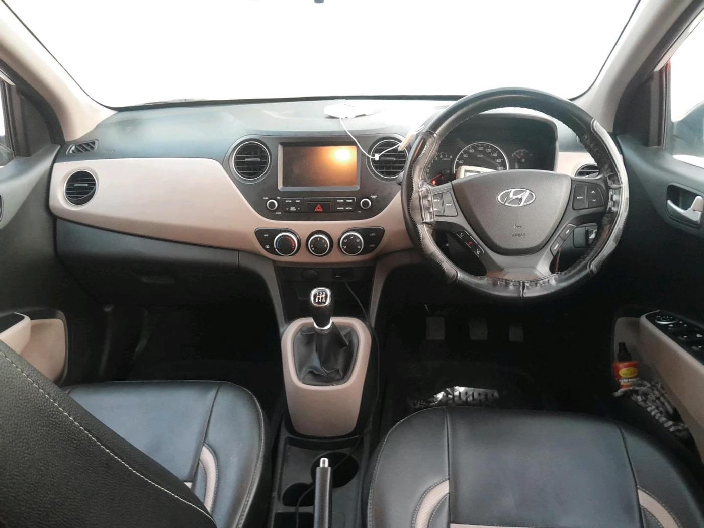 2019 Hyundai Grand i10 SPORTZ 1.2 KAPPA VTVT, CNG, Manual, 93,054 km, interior