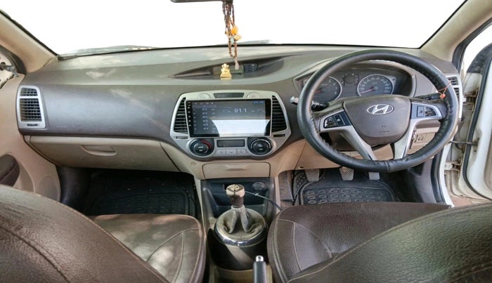 2011 Hyundai i20 ASTA 1.2, CNG, Manual, 1,45,345 km, interior