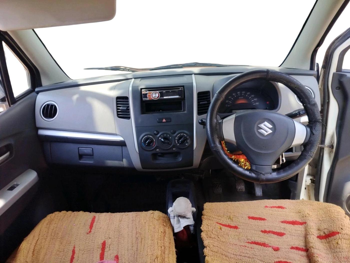 2011 Maruti Wagon R 1.0 LXI, Petrol, Manual, 64,970 km, interior