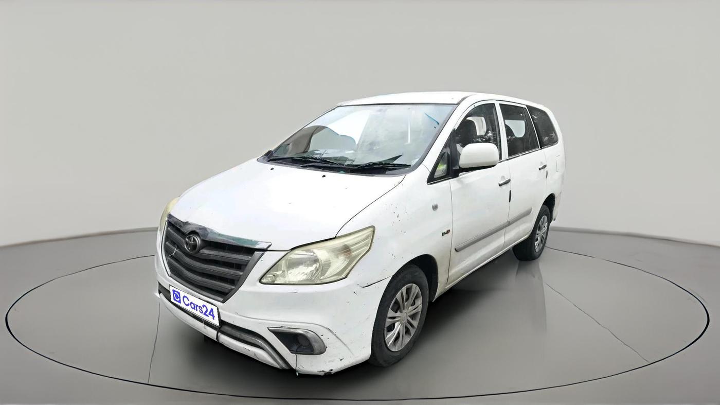 2012 Toyota Innova 2.5 G 8 STR, Diesel, Manual, 1,62,612 km, exterior