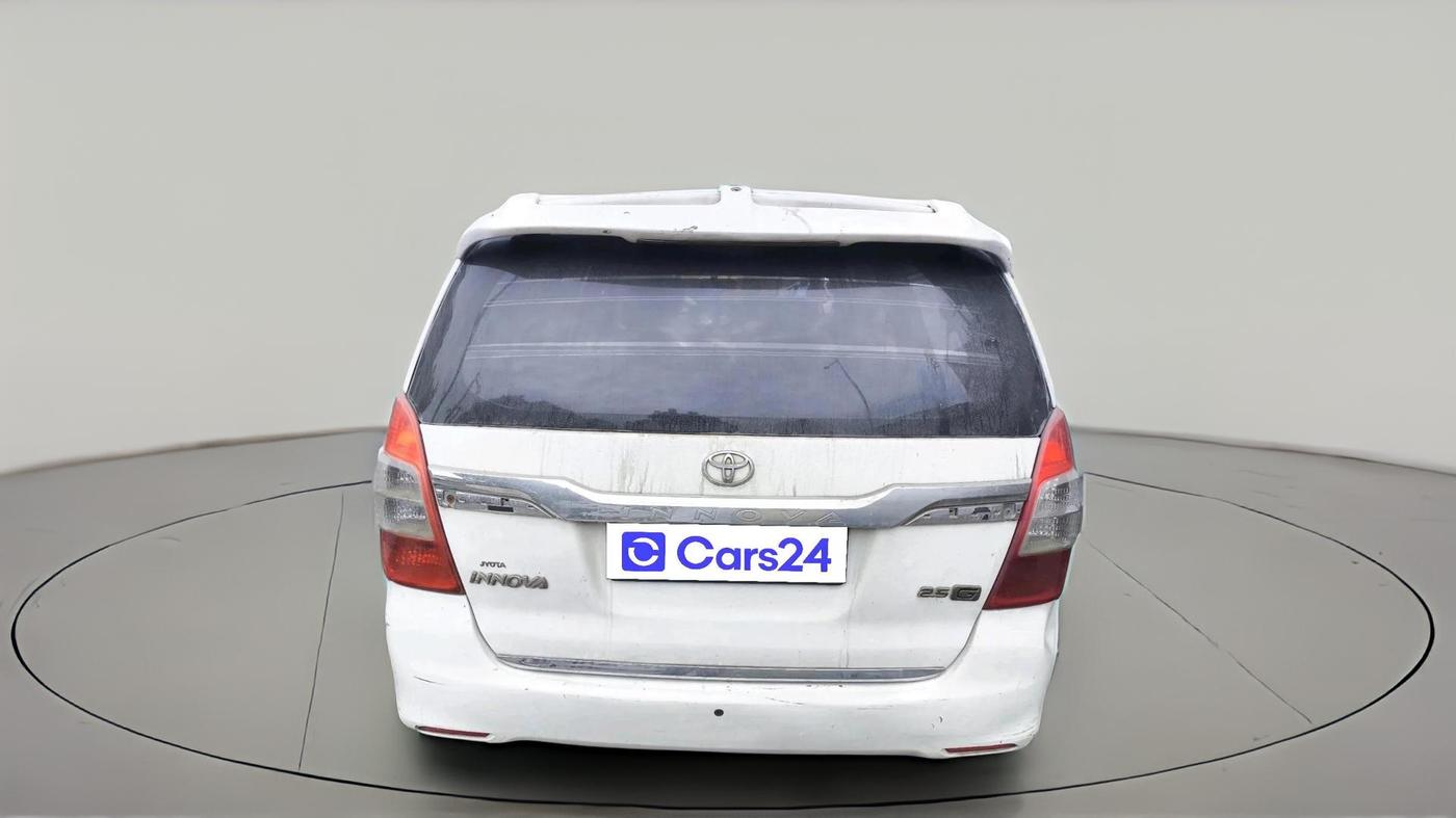 2012 Toyota Innova 2.5 G 8 STR, Diesel, Manual, 1,62,612 km, exterior