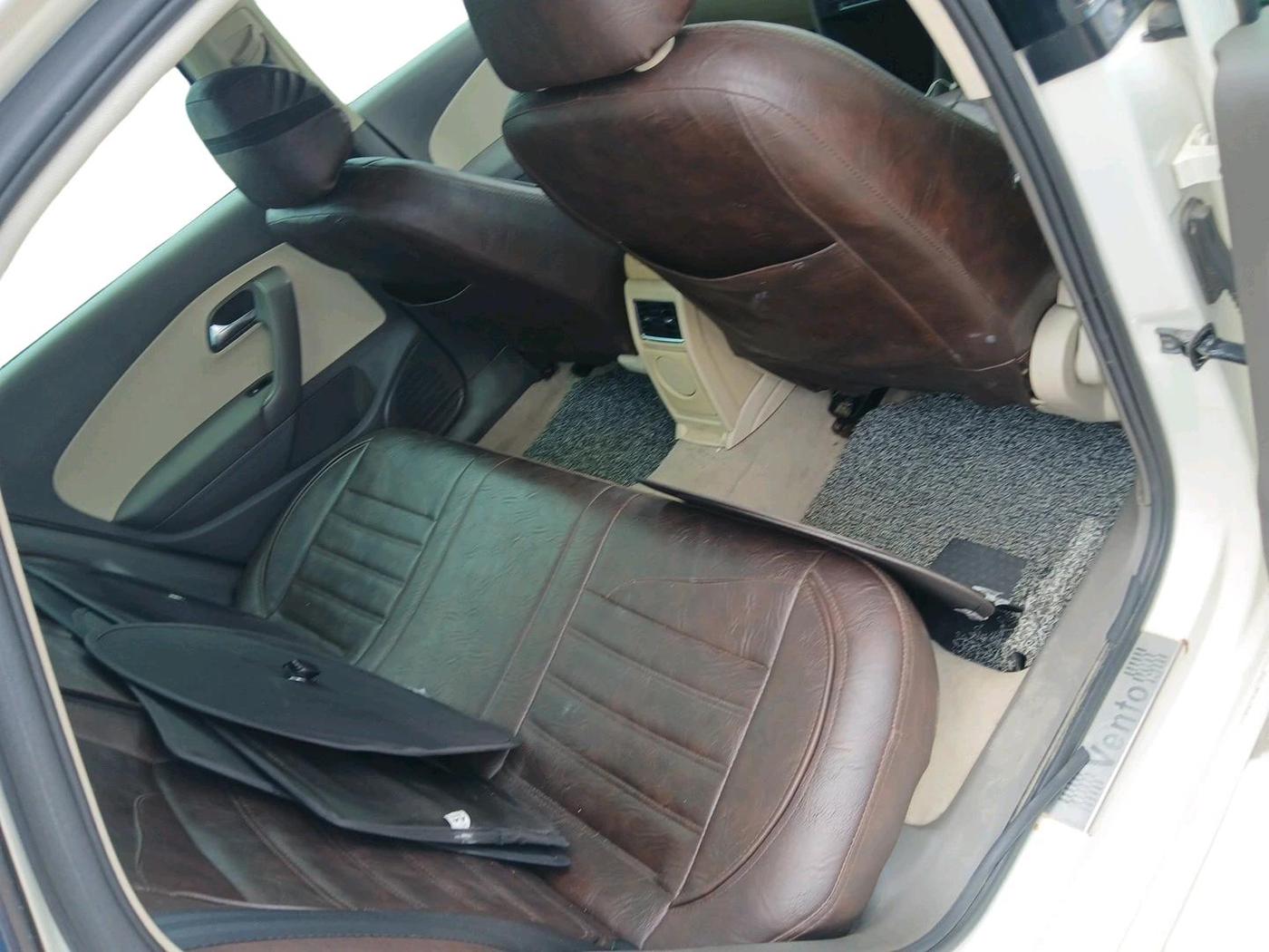 2011 Volkswagen Vento HIGHLINE DIESEL 1.6, Diesel, Manual, 1,25,054 km, interior