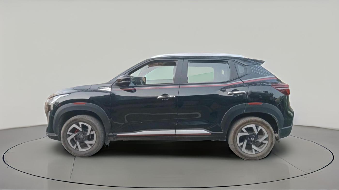 2023 Nissan MAGNITE XV RED EDITION, CNG, Manual, 13,800 km, exterior