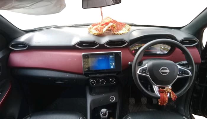 2023 Nissan MAGNITE XV RED EDITION, CNG, Manual, 12,660 km, interior
