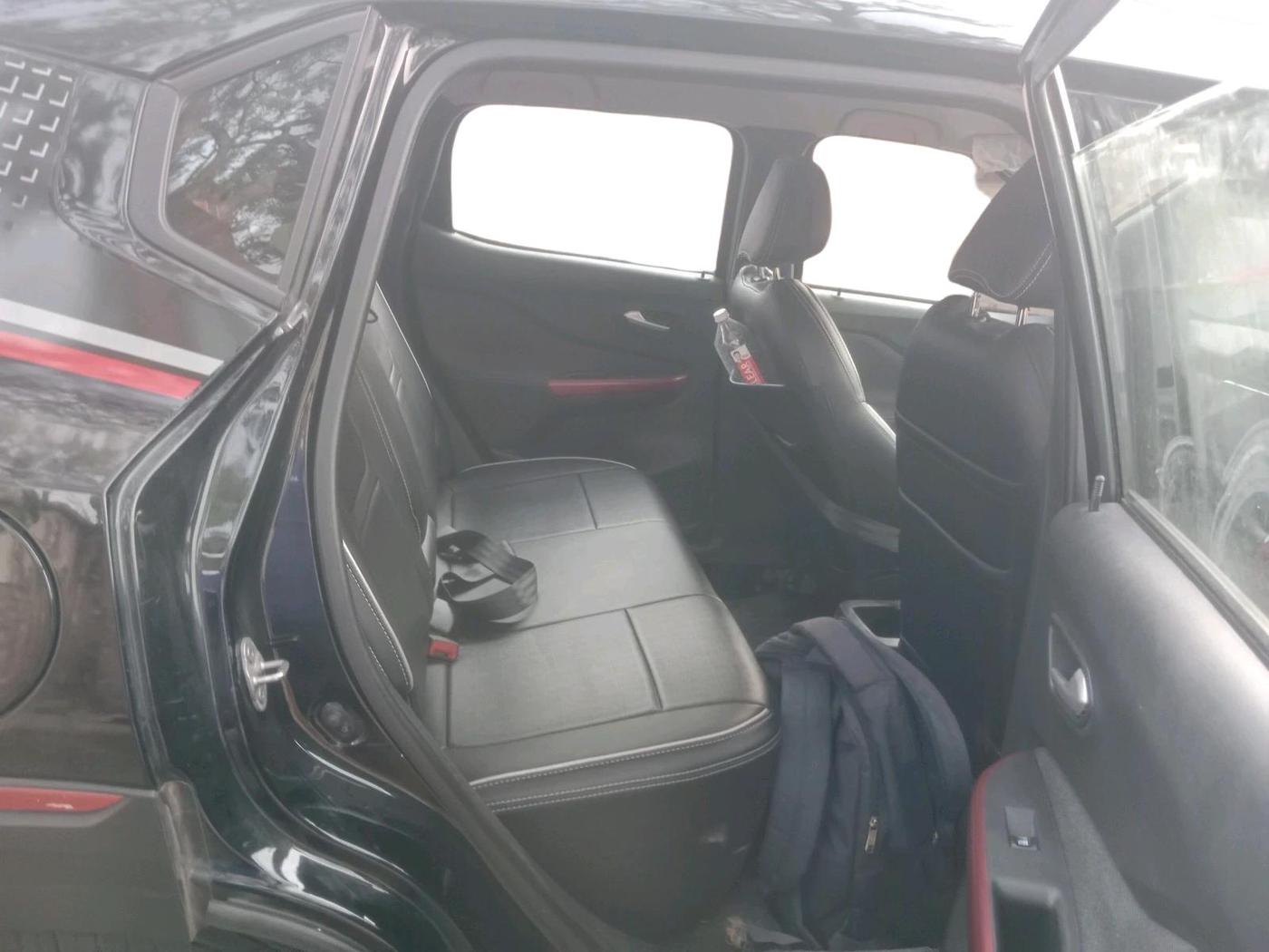 2023 Nissan MAGNITE XV RED EDITION, CNG, Manual, 13,800 km, interior