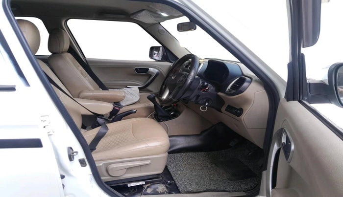 2023 Mahindra BOLERO NEO N10 R, Diesel, Manual, 1,00,403 km, interior