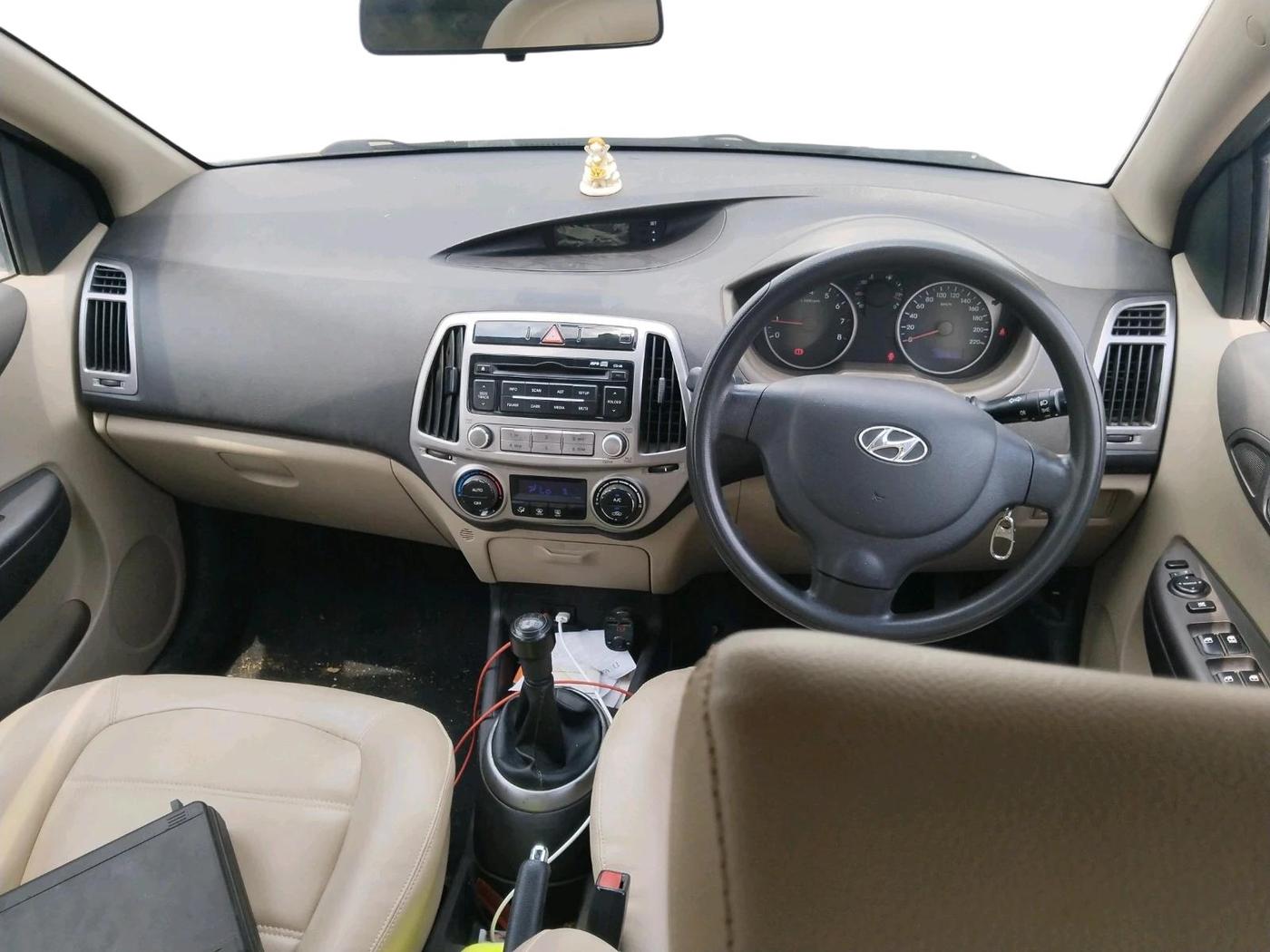 2012 Hyundai i20 MAGNA 1.2, Petrol, Manual, 58,369 km, interior