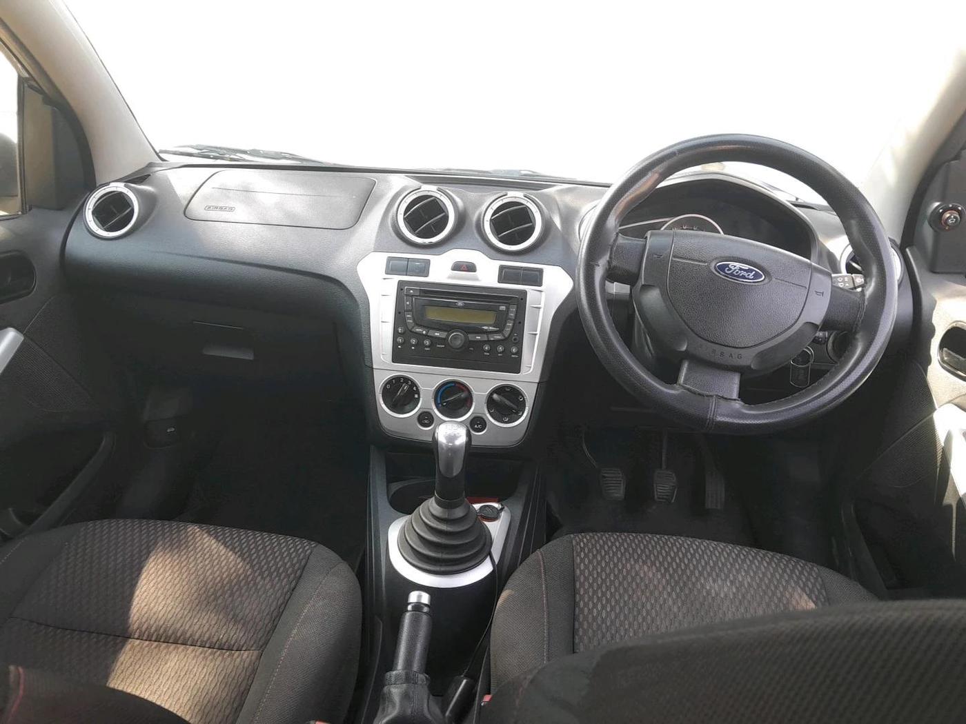 2012 Ford Figo TITANIUM 1.2 PETROL, Petrol, Manual, 66,516 km, interior