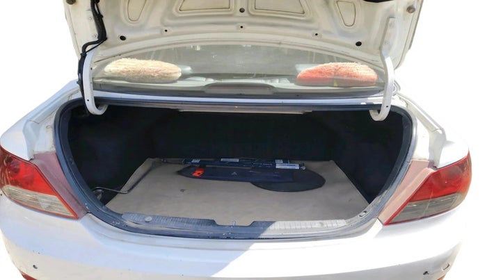 2014 Hyundai Verna FLUIDIC 1.6 CRDI SX, Diesel, Manual, 67,169 km, exterior