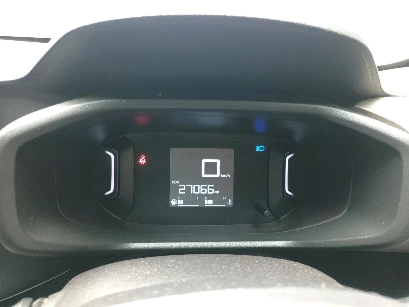 2023 CITROEN C3 FEEL 1.2, Petrol, Manual, 27,066 km, interior