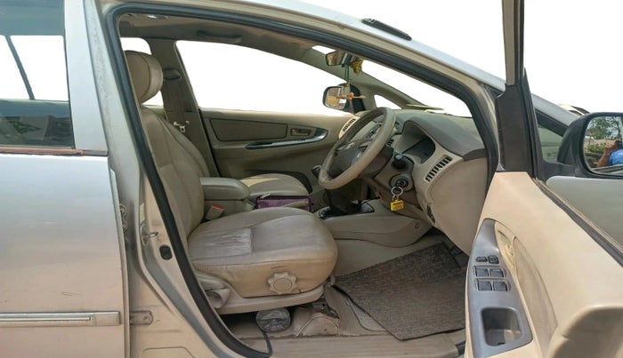 2012 Toyota Innova 2.5 GX 8 STR, Diesel, Manual, 2,78,691 km, interior