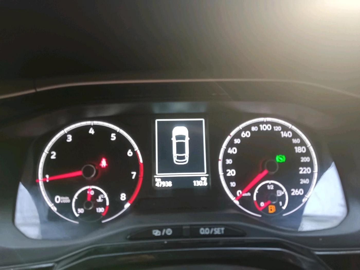 2023 Volkswagen VIRTUS HIGHLINE TSI 1.0 AT, Petrol, Automatic, 47,938 km, interior