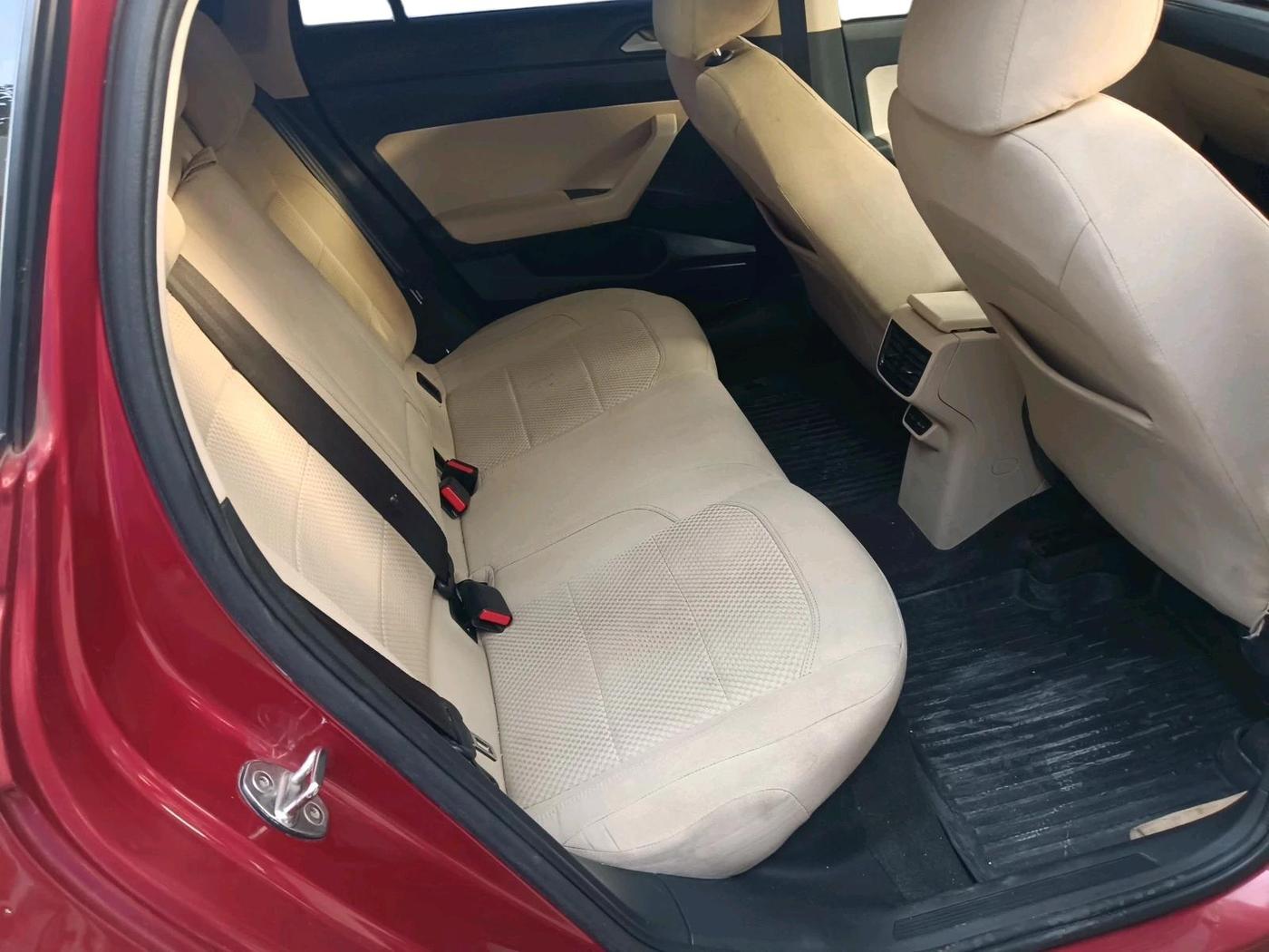 2023 Volkswagen VIRTUS HIGHLINE TSI 1.0 AT, Petrol, Automatic, 47,938 km, interior