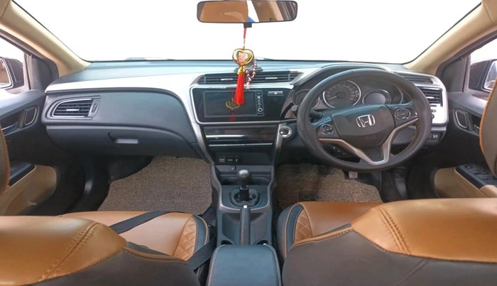 2017 Honda City 1.5L I-VTEC V MT, Petrol, Manual, 1,31,282 km, interior